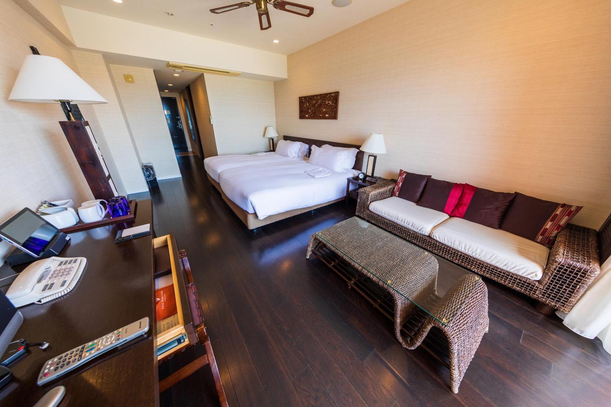 Kafuu Resort Fuchaku Condo Hotel Onna Exteriör bild