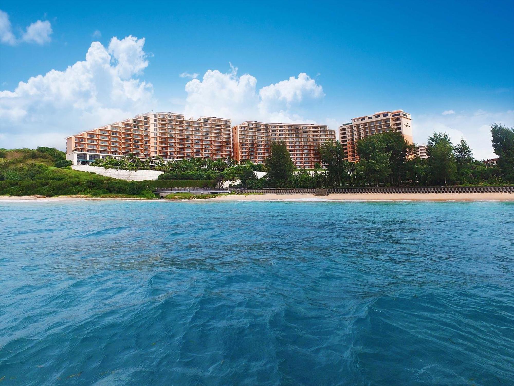 Kafuu Resort Fuchaku Condo Hotel Onna Exteriör bild