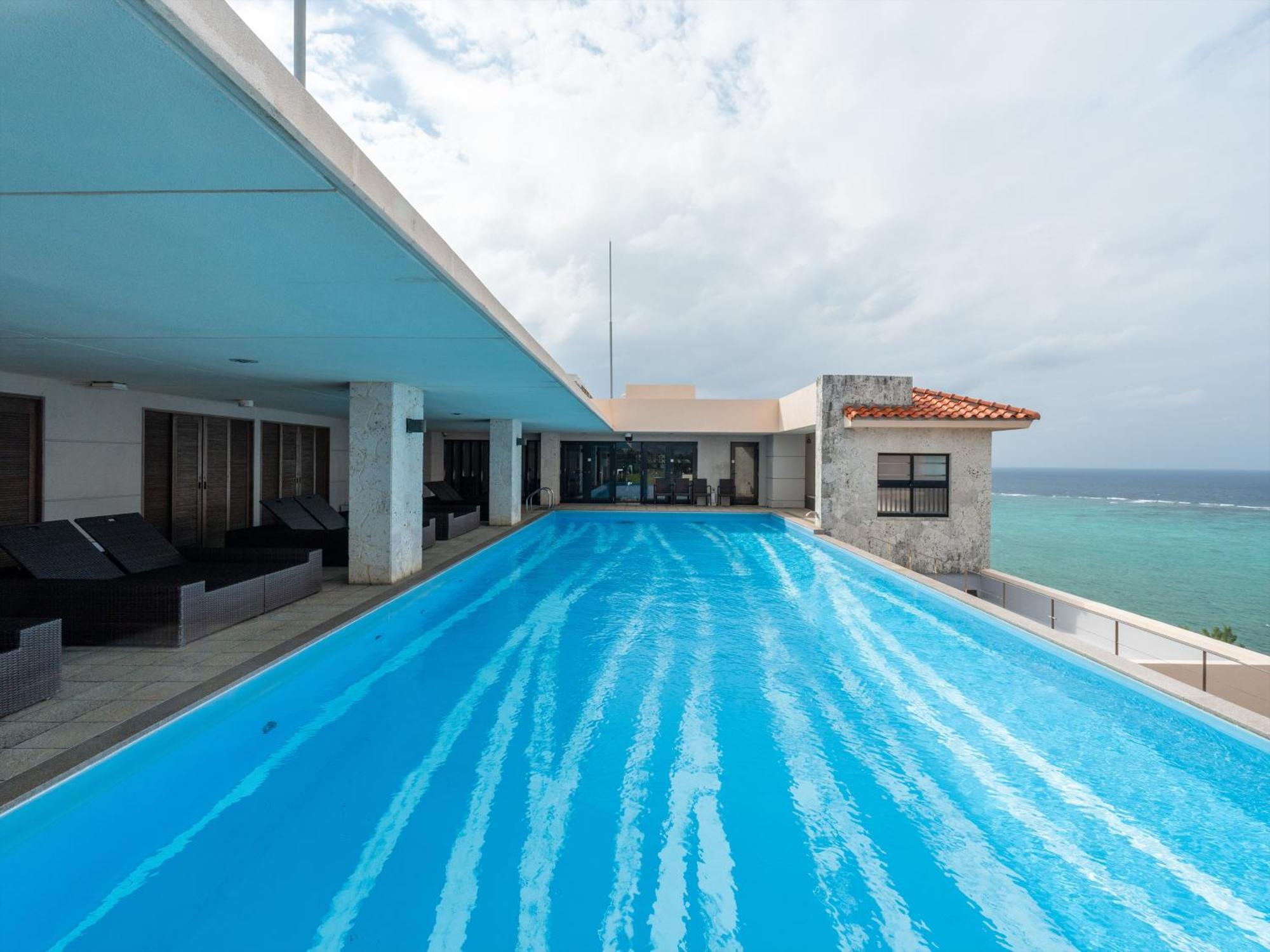 Kafuu Resort Fuchaku Condo Hotel Onna Exteriör bild